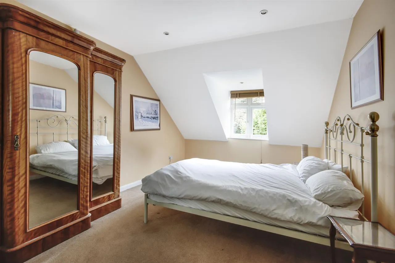 Main Road, Westerham, photo 43