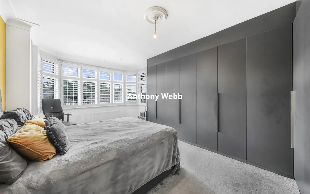 Morton Way, Southgate, N14, photo 14