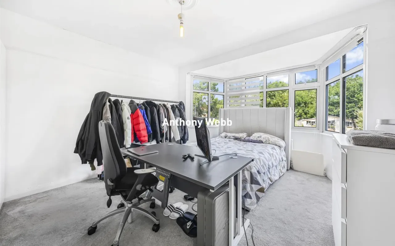 Morton Way, Southgate, N14, photo 16