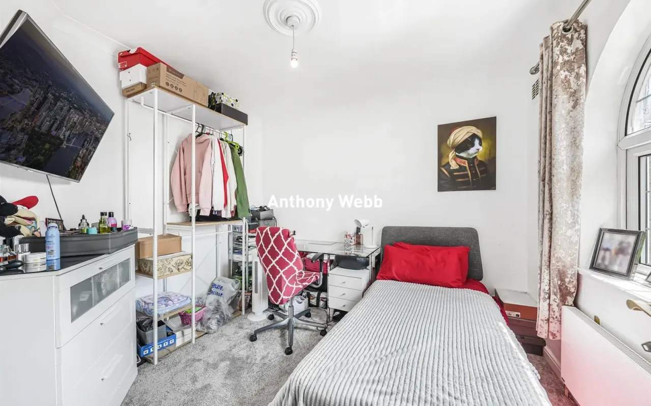 Morton Way, Southgate, N14, photo 19