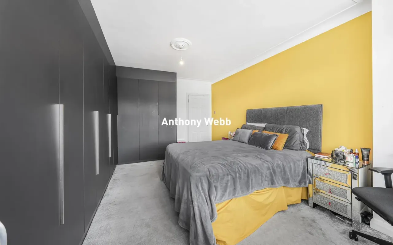 Morton Way, Southgate, N14, photo 15