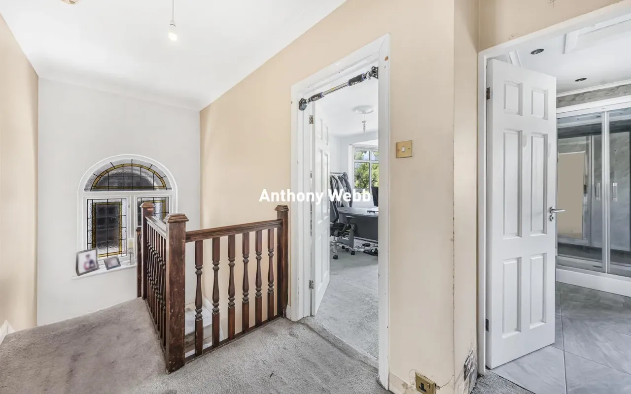 Morton Way, Southgate, N14, photo 13