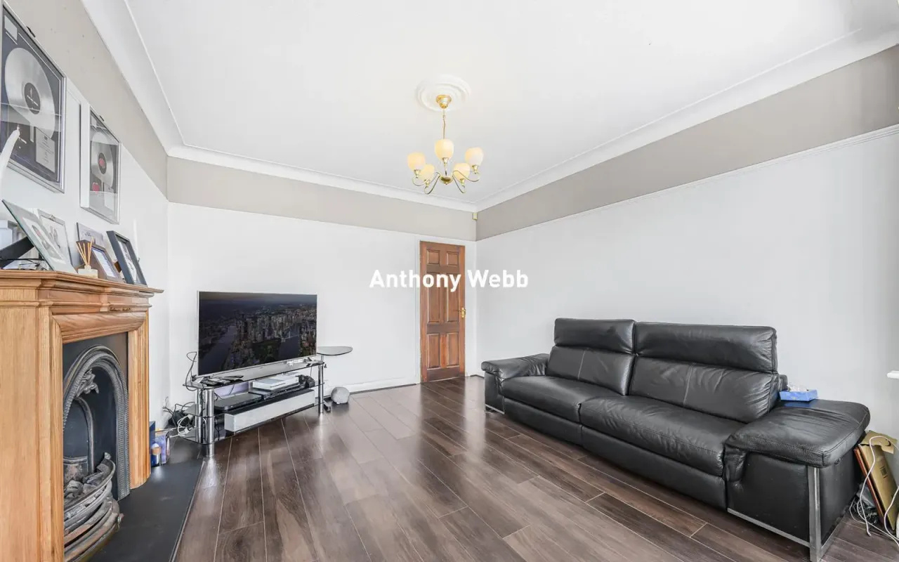Morton Way, Southgate, N14, photo 6