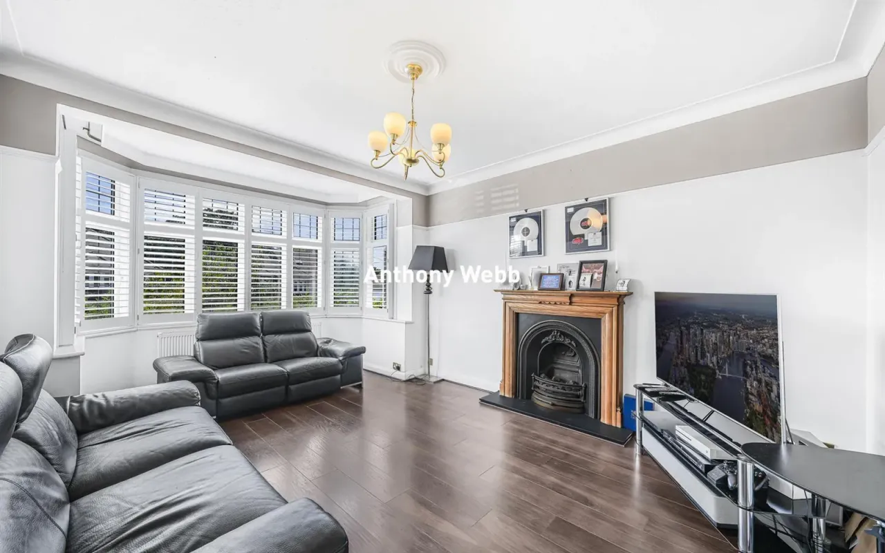 Morton Way, Southgate, N14, photo 3