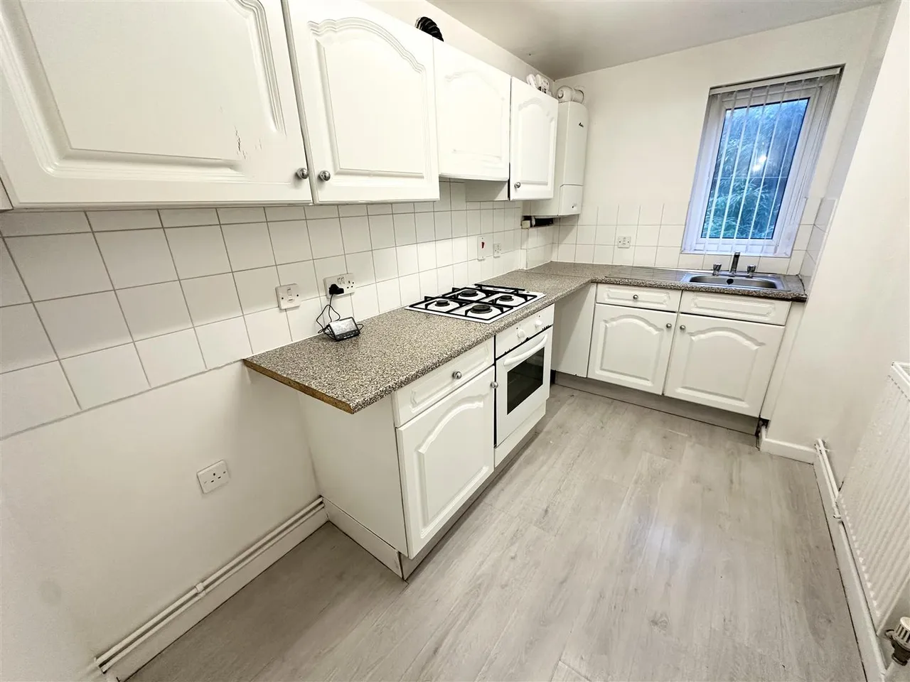 Francine Close, Liverpool, L3, photo 4