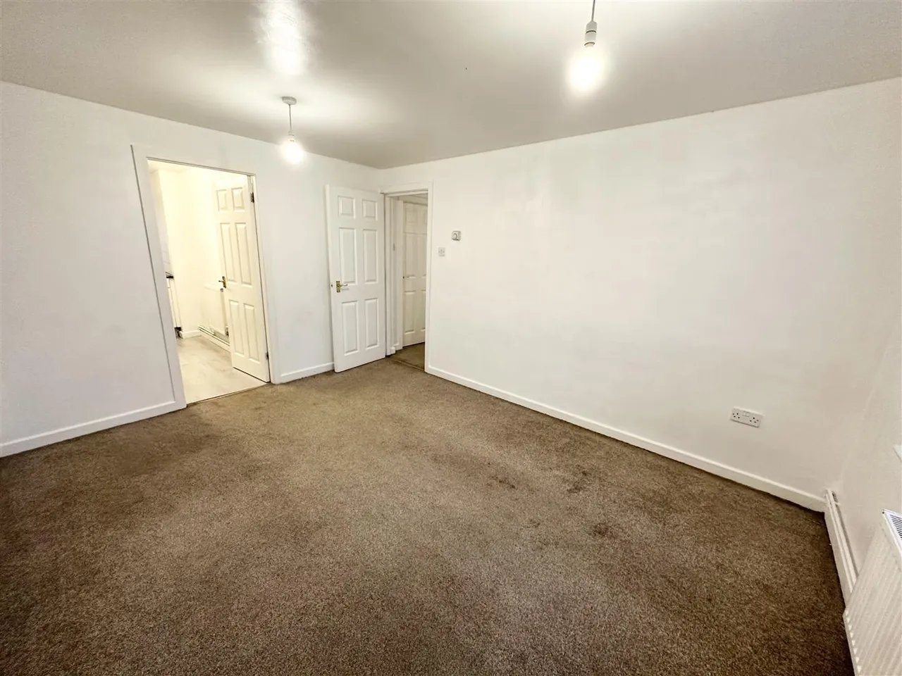Francine Close, Liverpool, L3, photo 2