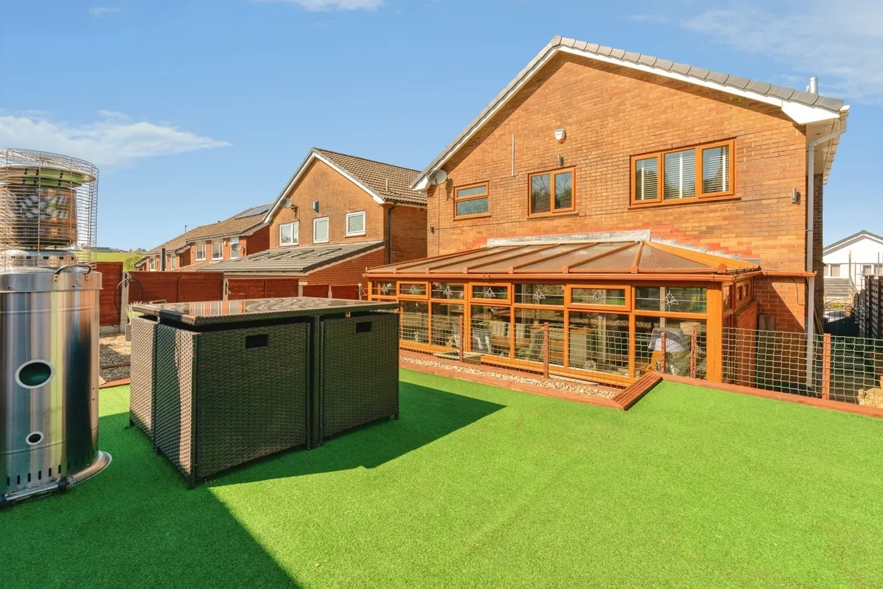 Stirling Court, Briercliffe, Burnley, Lancashire, BB10, photo 35