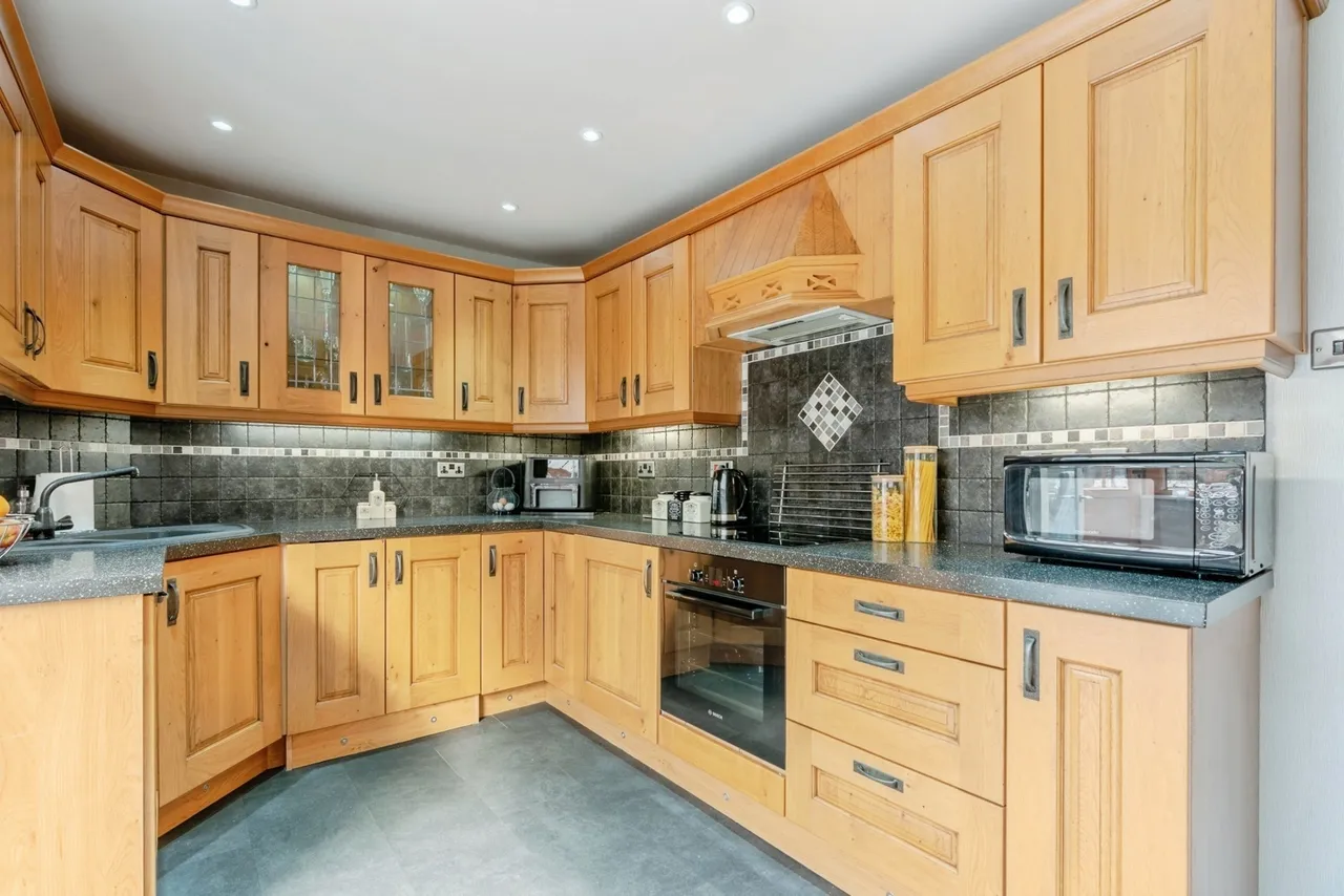 Stirling Court, Briercliffe, Burnley, Lancashire, BB10, photo 6