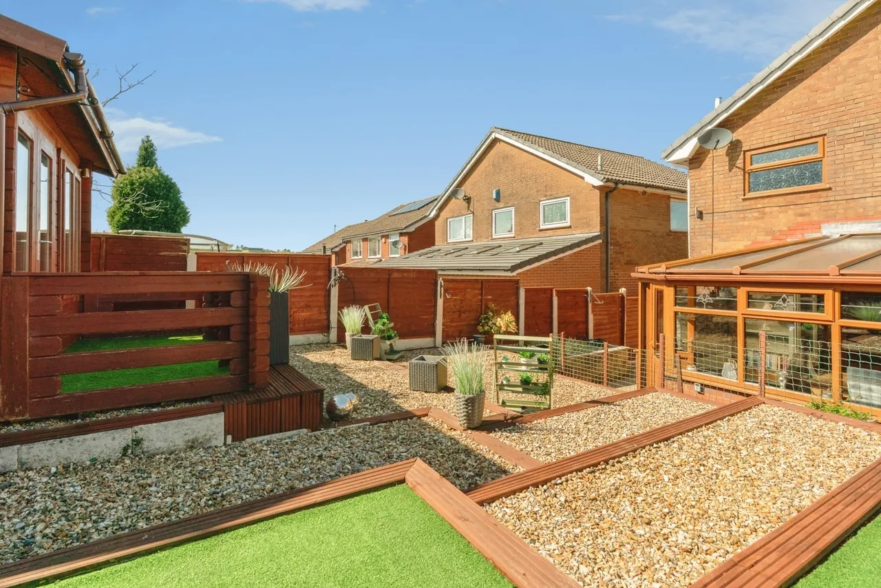 Stirling Court, Briercliffe, Burnley, Lancashire, BB10, photo 33