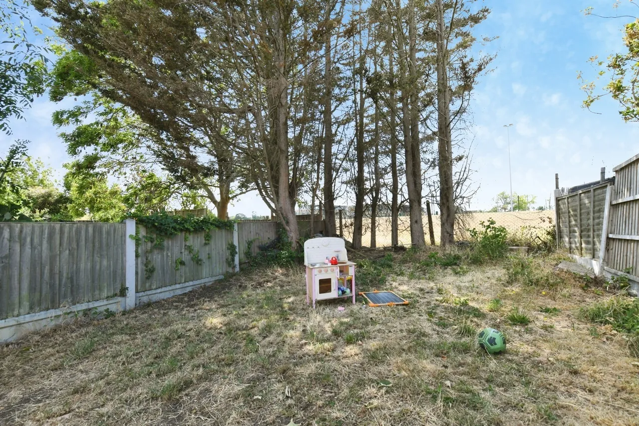 Waldegrave, Basildon, Essex, SS16, photo 15