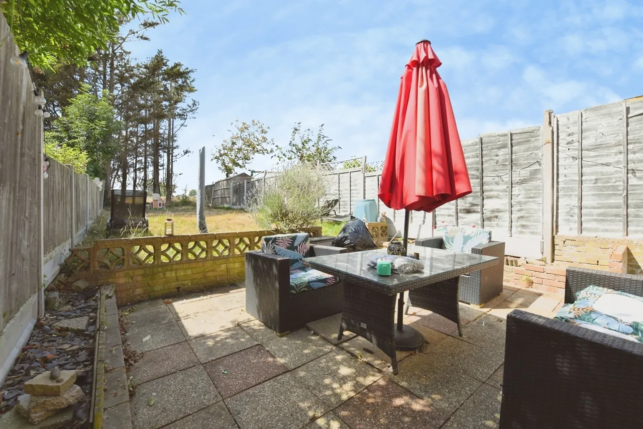 Waldegrave, Basildon, Essex, SS16, photo 13