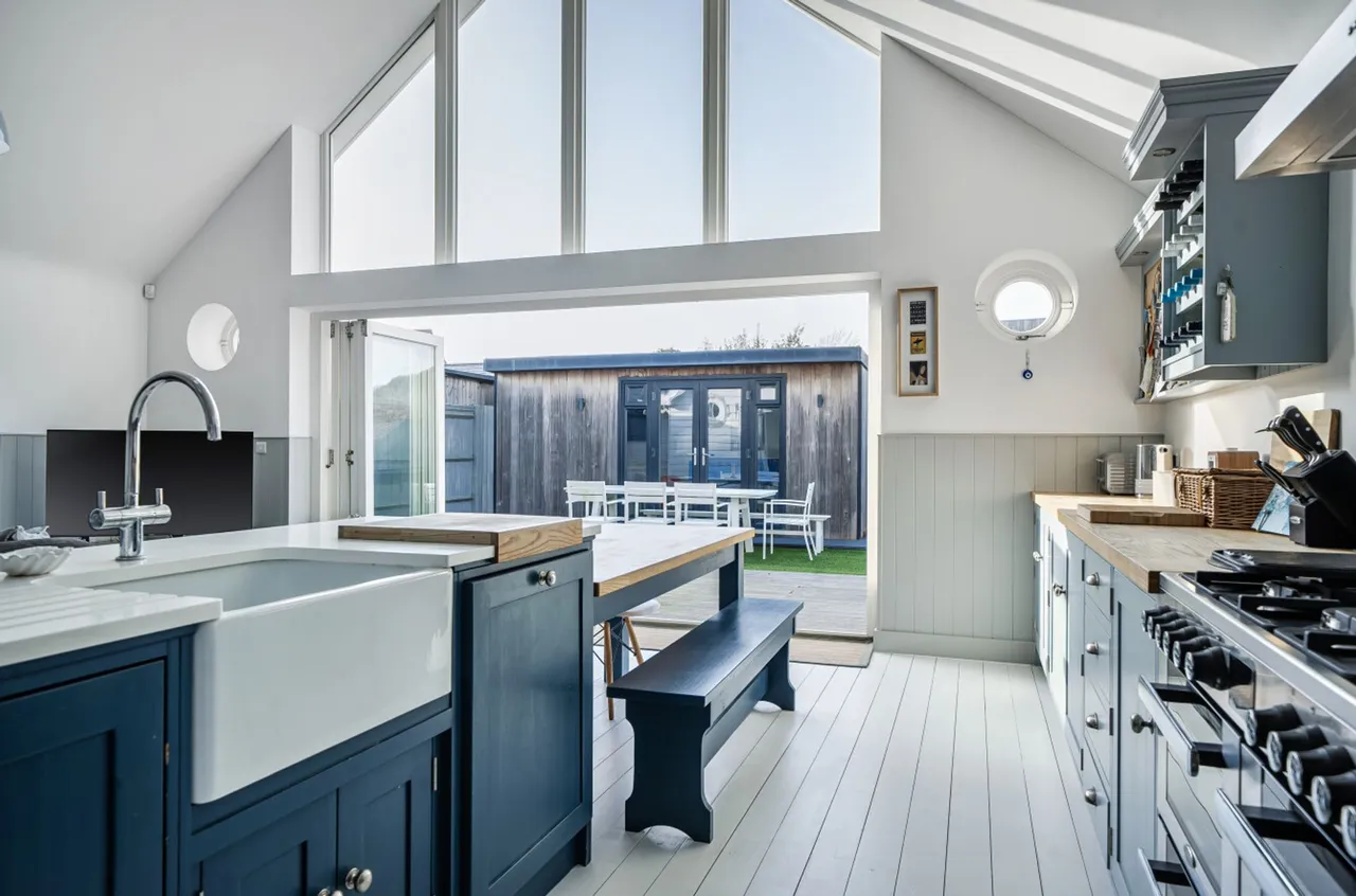 Charlmead, East Wittering, PO20, photo 8