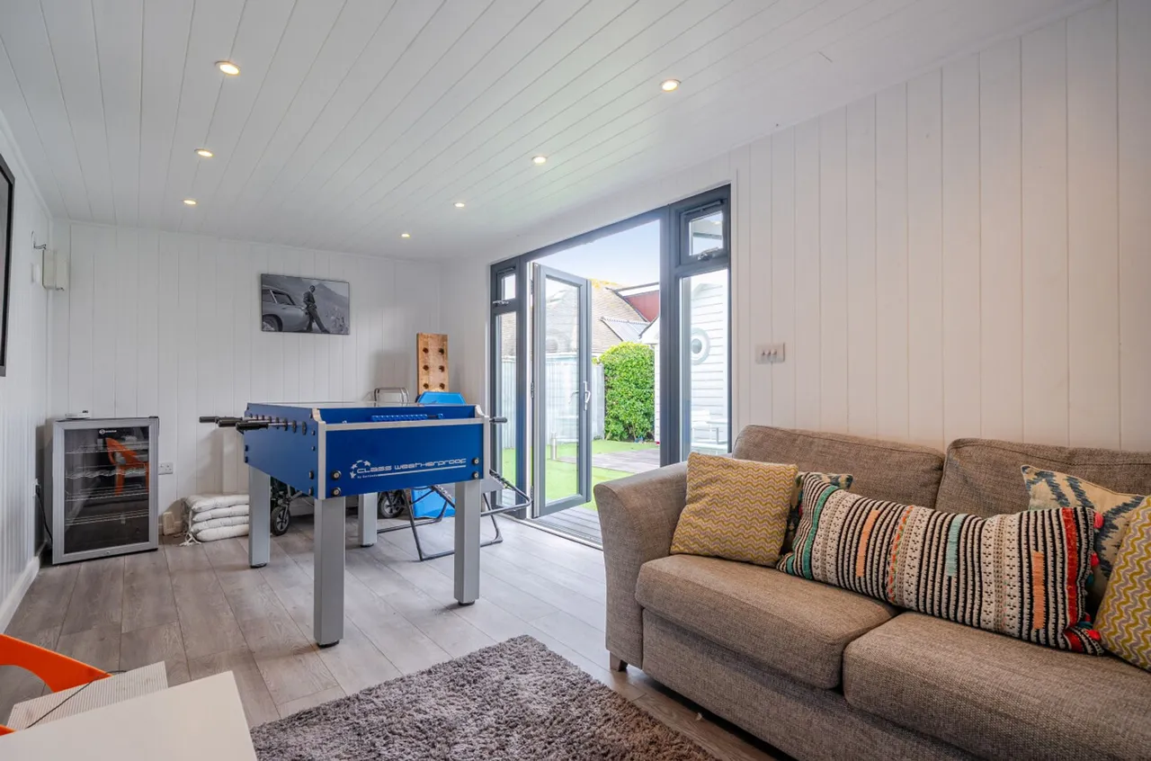 Charlmead, East Wittering, PO20, photo 24