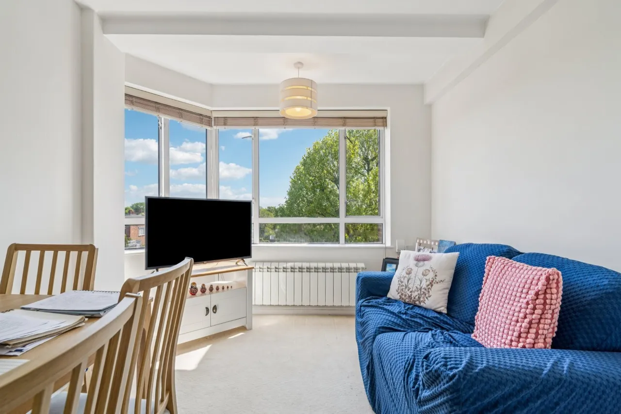 1 bed flat for sale, The Avenue, London, W4