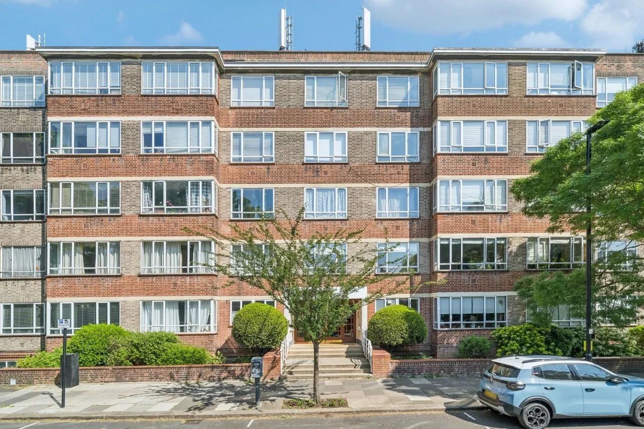 The Avenue, London, W4, photo 10