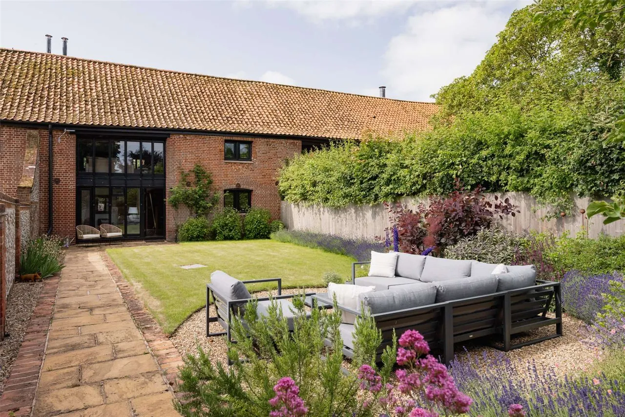 4 bed house for sale — Hindringham High Barns, Blakeney Road, Hindringham, Fakenham, NR21 0BU