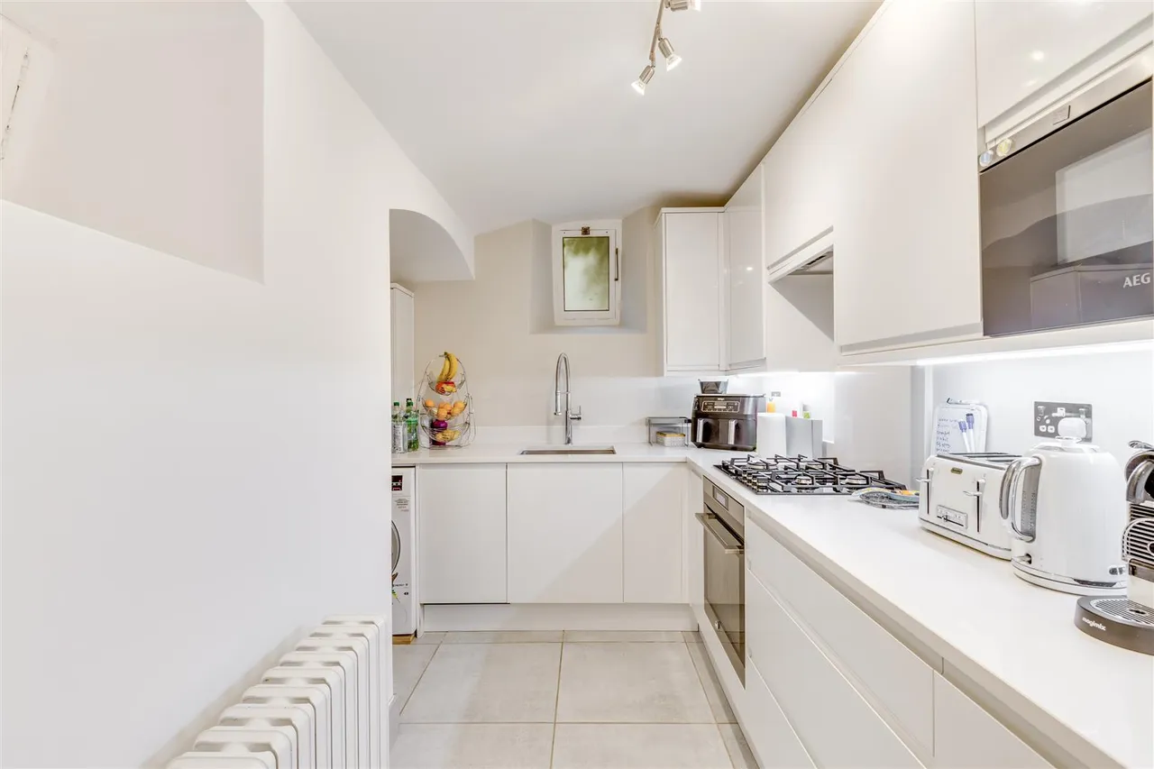 Fitzjohn's Avenue, Hampstead, NW3, photo 4