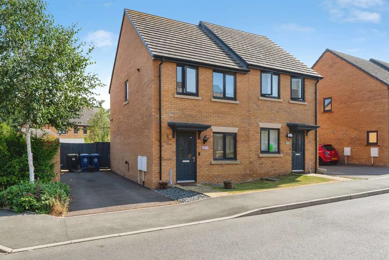 2 bed house for sale, Wagstaffe Close, Huntingdon, PE26