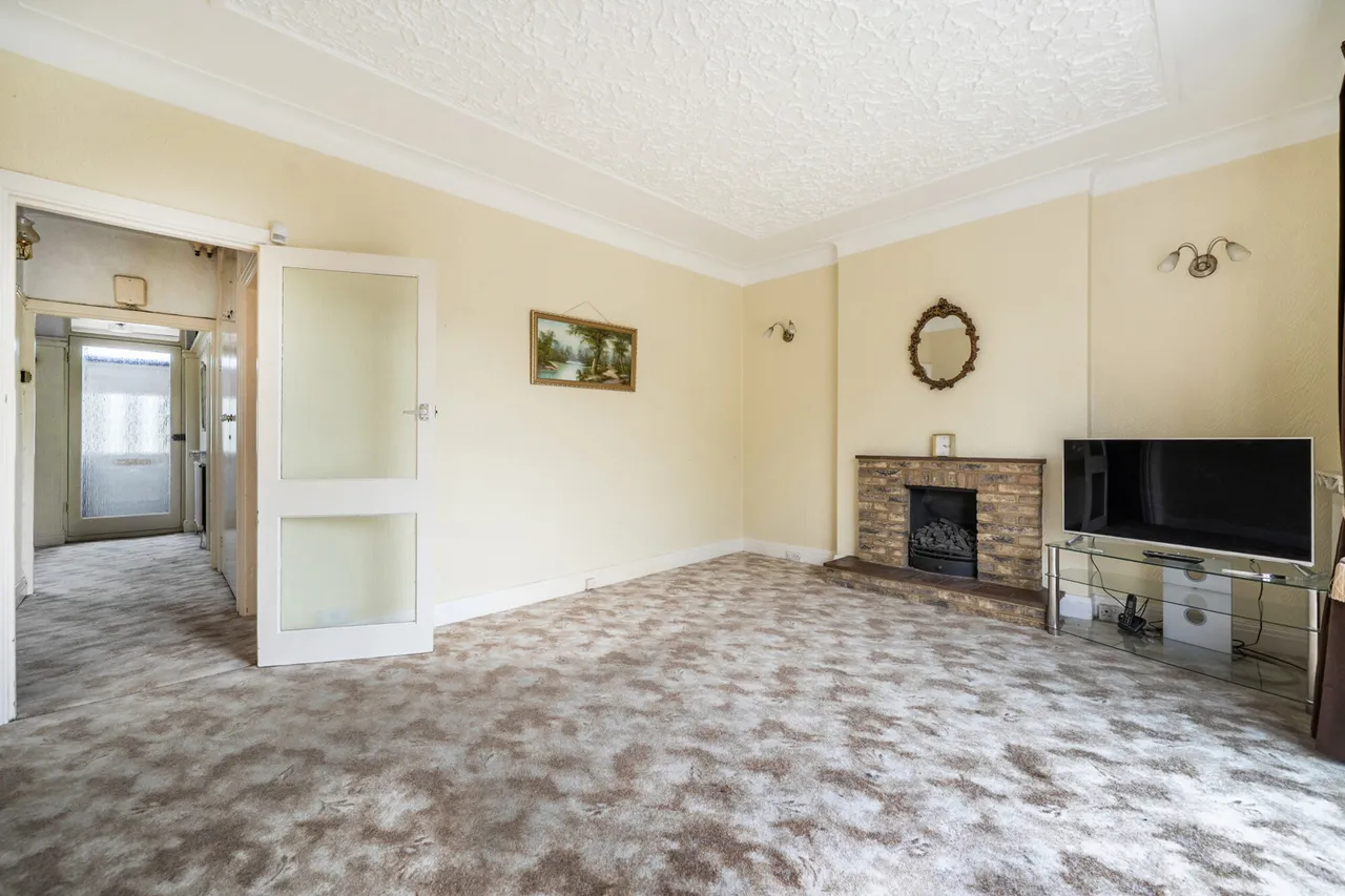 Rodney Gardens, Pinner, HA5, photo 14