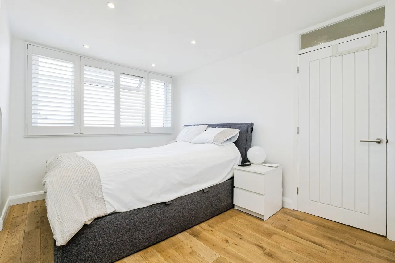Lilian Gardens, Woodford Green, IG8, photo 17