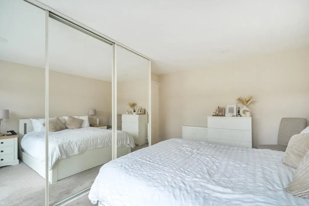 Pinewood Park, New Haw, KT15, photo 8