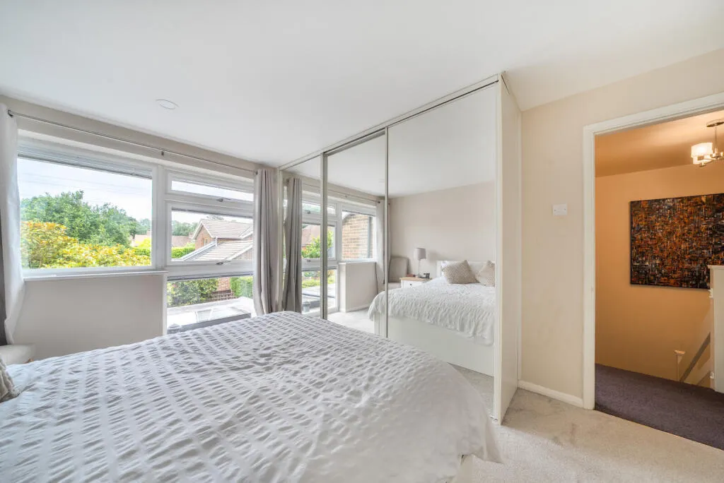 Pinewood Park, New Haw, KT15, photo 10