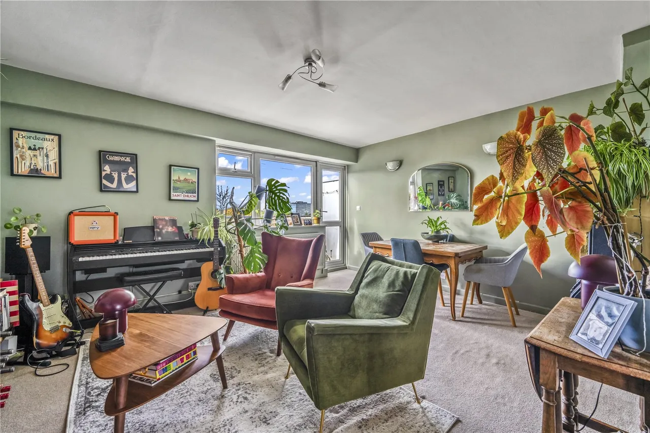 2 bed flat for sale, Seymour Gardens, Twickenham, TW1