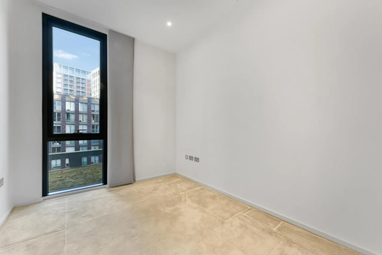 Embassy Gardens, SW11, photo 6
