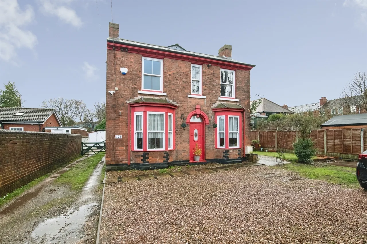 3 bed house for sale — Tividale Road, Tividale, OLDBURY