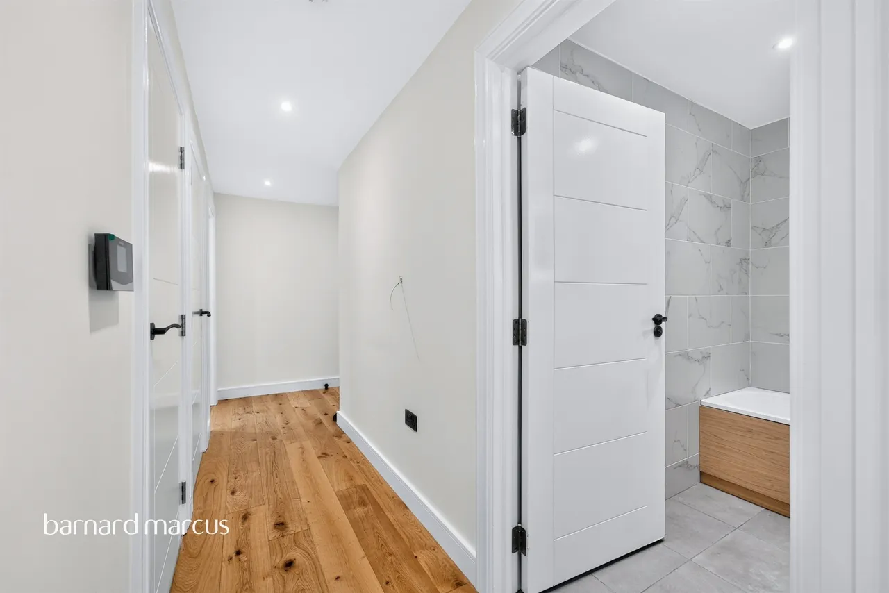 New Road, Crouch End, N8, photo 10