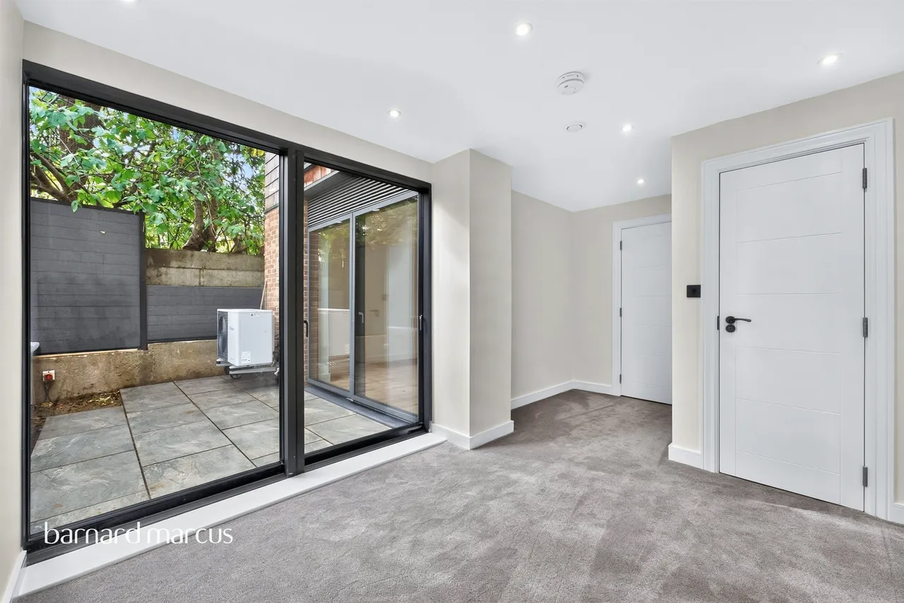 New Road, Crouch End, N8, photo 9