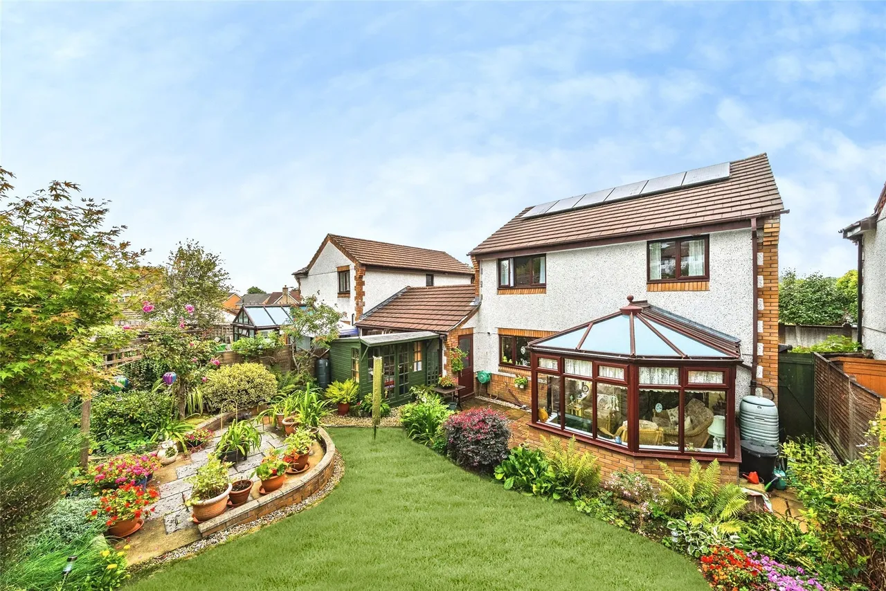 4 bed property for sale, Churchfields Drive, Bovey Tracey, TQ13