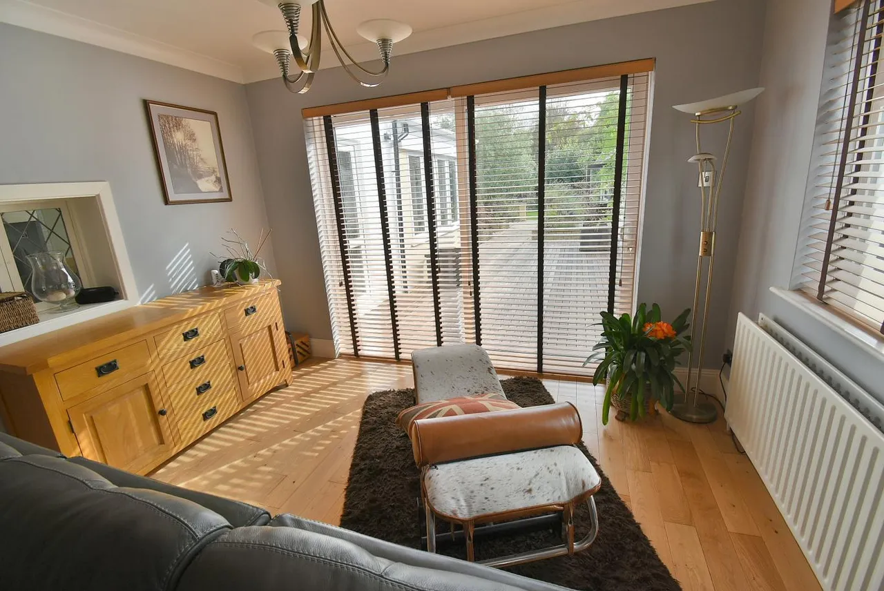 Wimborne Road East, BH22, photo 10