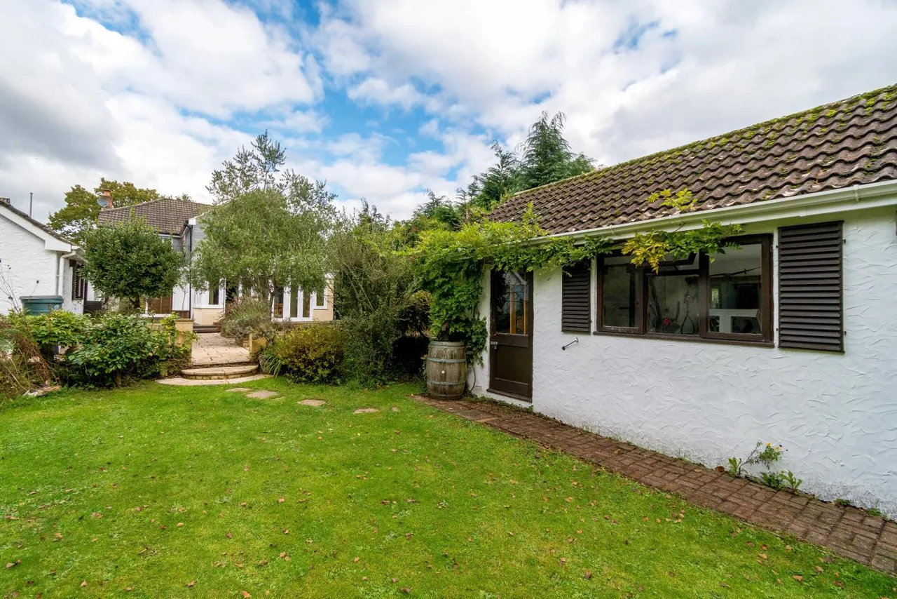 Wimborne Road East, BH22, photo 30