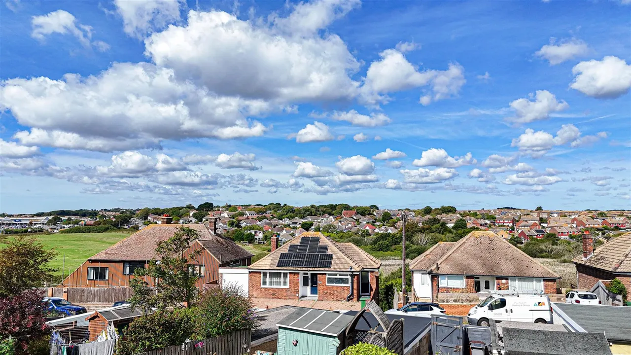 Bexhill Road, St. Leonards-On-Sea, photo 23