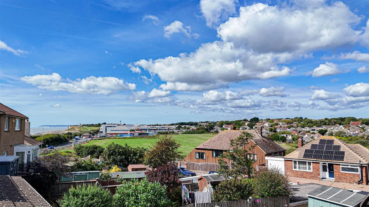 Bexhill Road, St. Leonards-On-Sea, photo 14