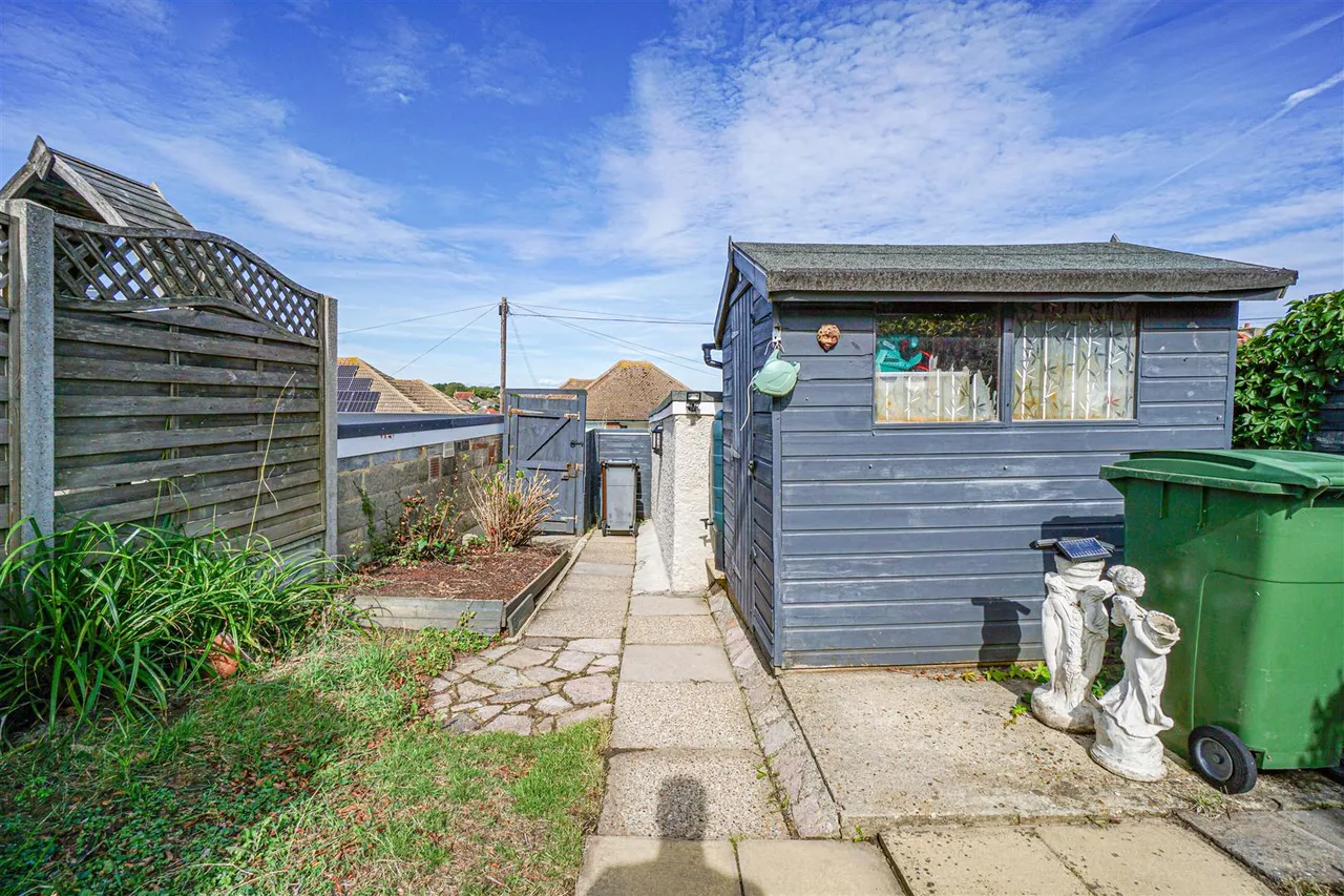 Bexhill Road, St. Leonards-On-Sea, photo 13