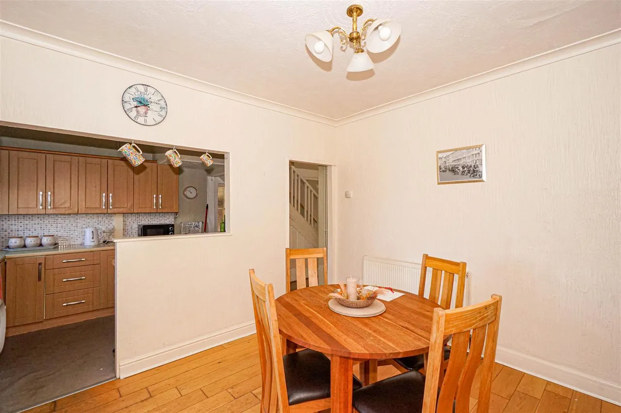 Bexhill Road, St. Leonards-On-Sea, photo 19