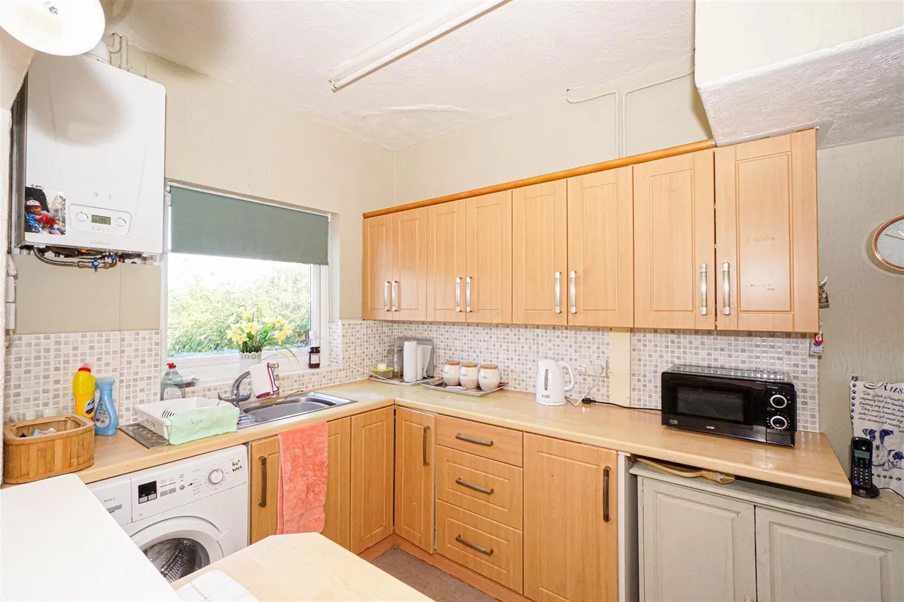 Bexhill Road, St. Leonards-On-Sea, photo 18