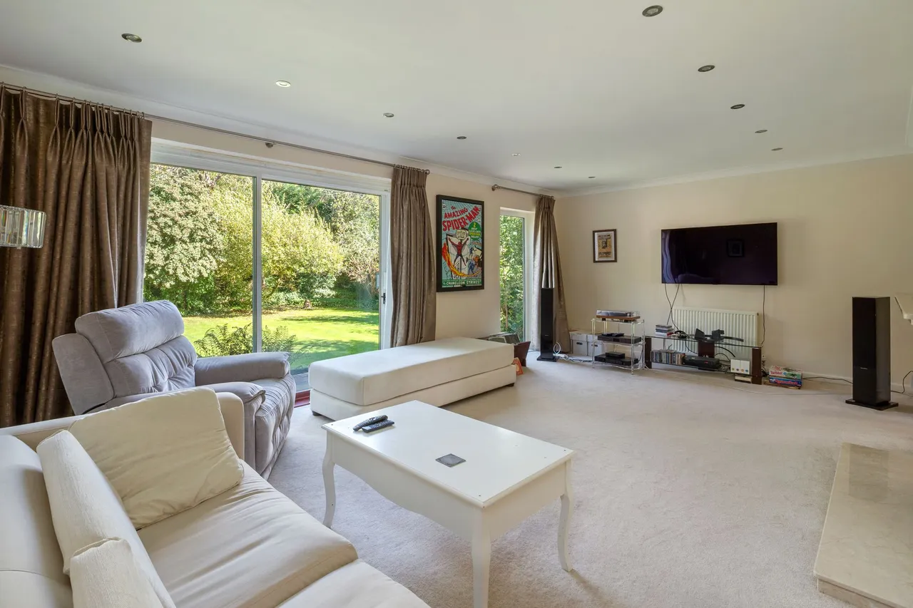 Beaufort Close, Alderley Edge, photo 3