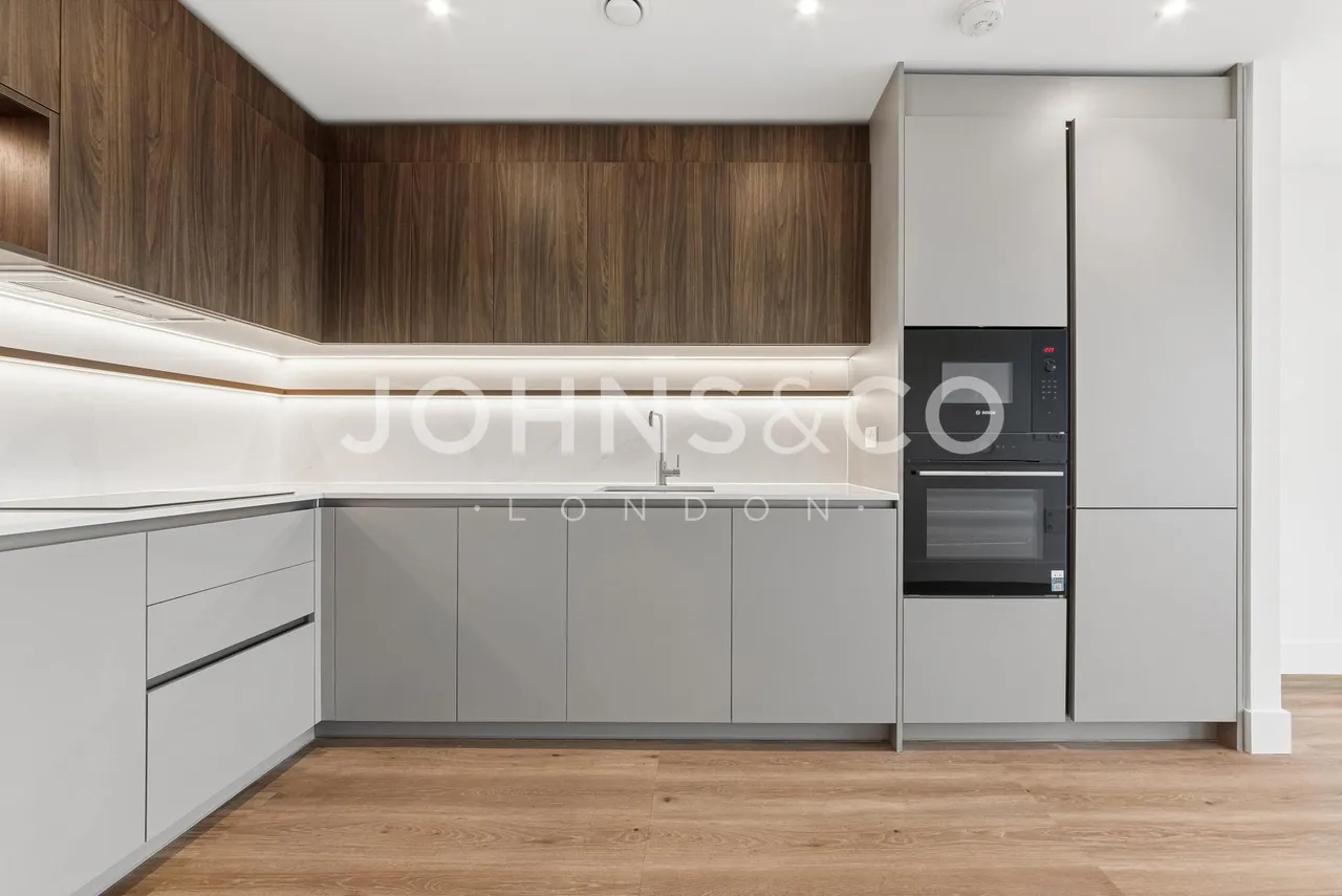 2 bed flat to rent, Maple Mews, London, E3