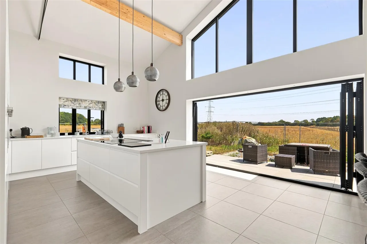 Broadgate Lane, Great Moulton, NR15, photo 6