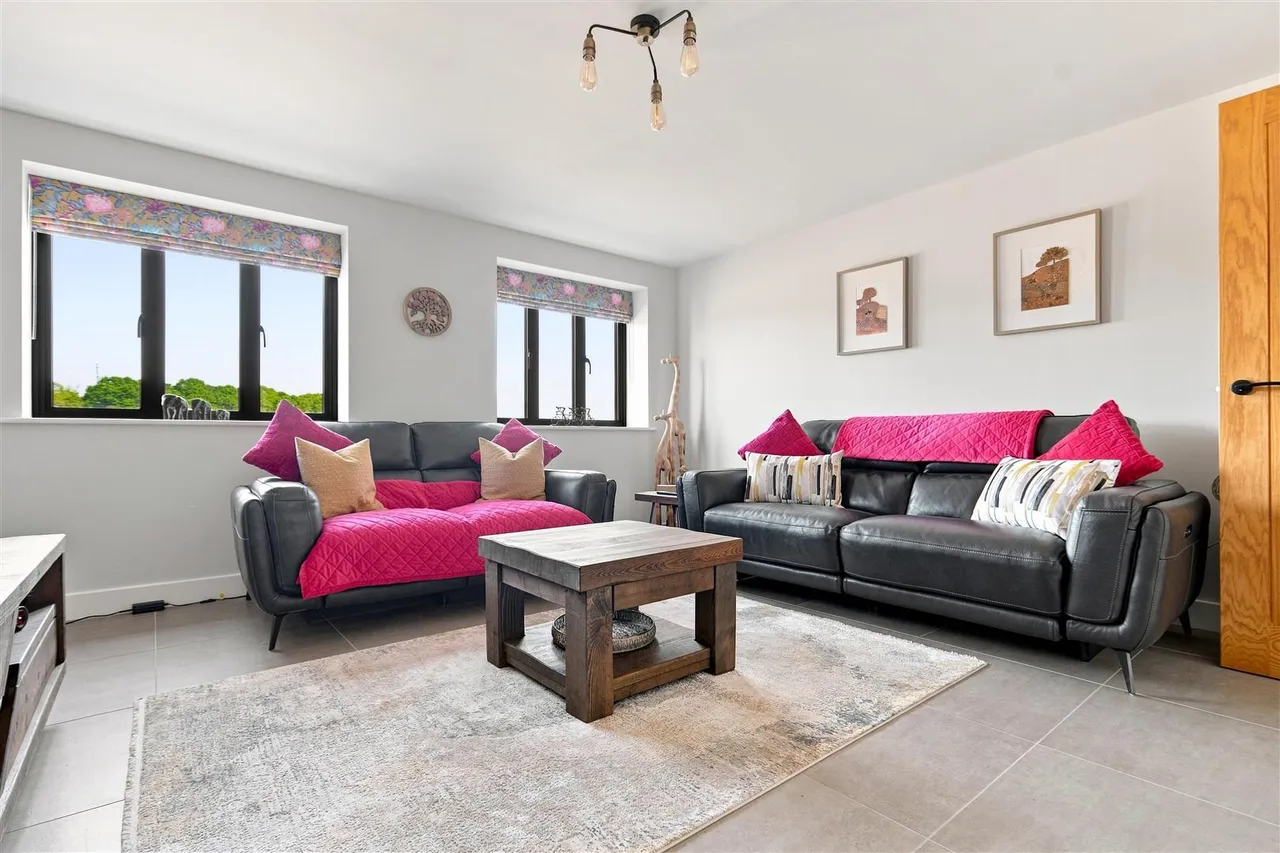 Broadgate Lane, Great Moulton, NR15, photo 10