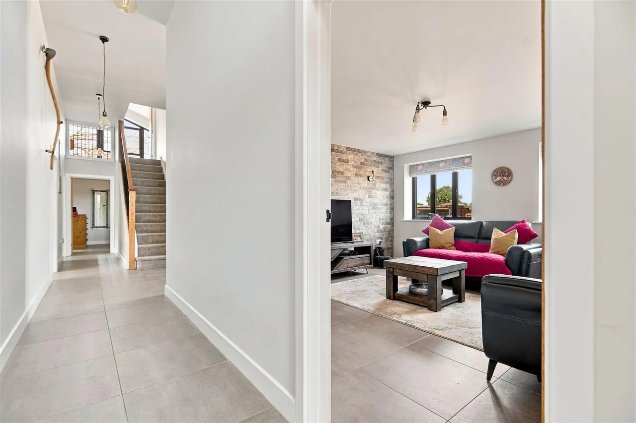 Broadgate Lane, Great Moulton, NR15, photo 11