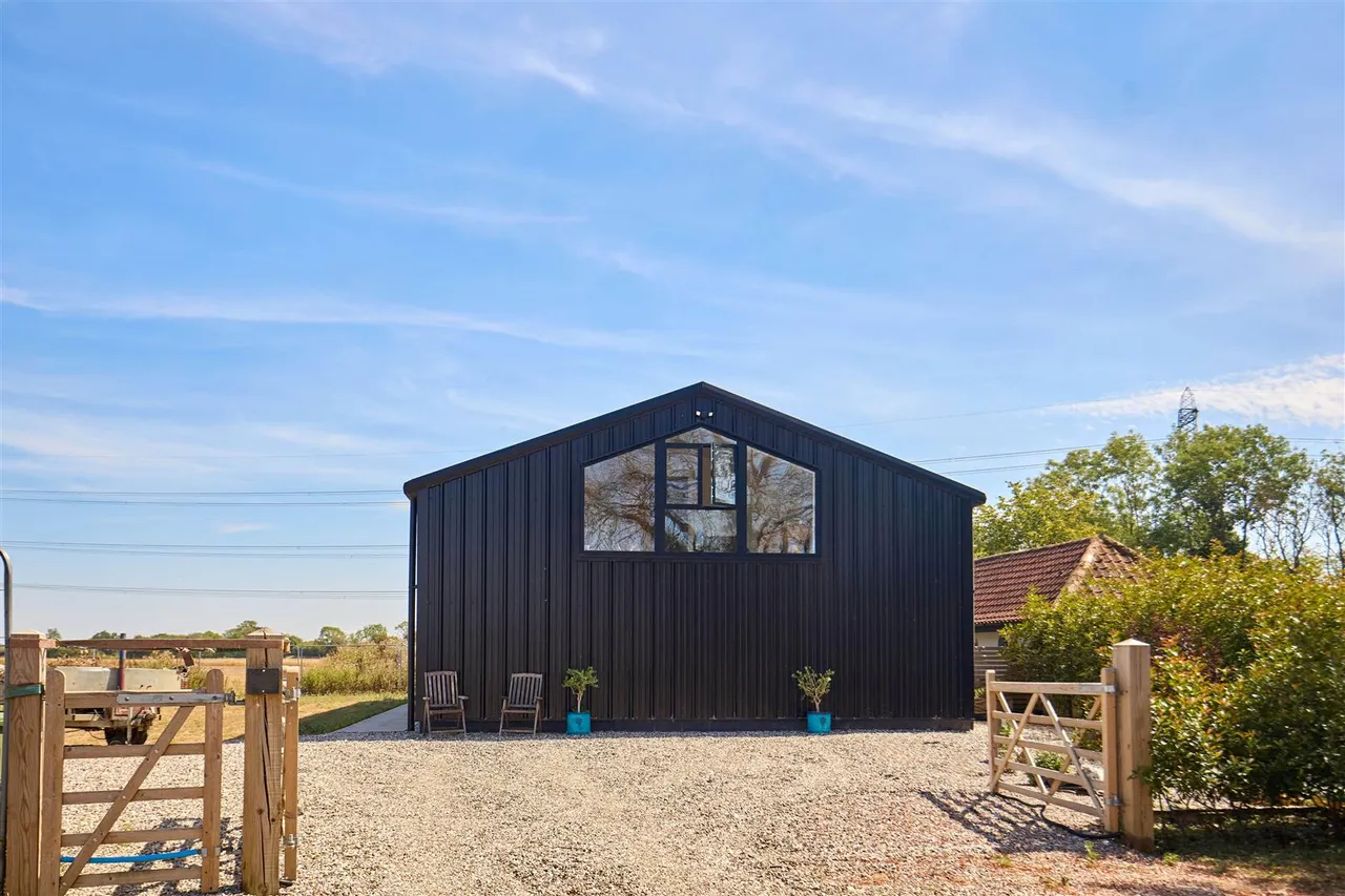 Broadgate Lane, Great Moulton, NR15, photo 5