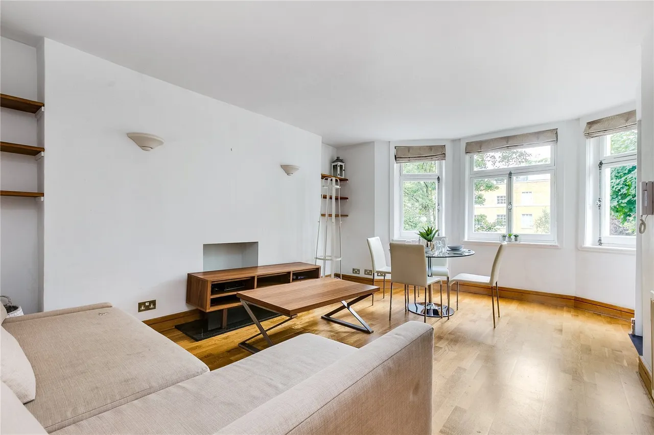 1 bed flat for sale, Brompton Square, Knightsbridge, SW3