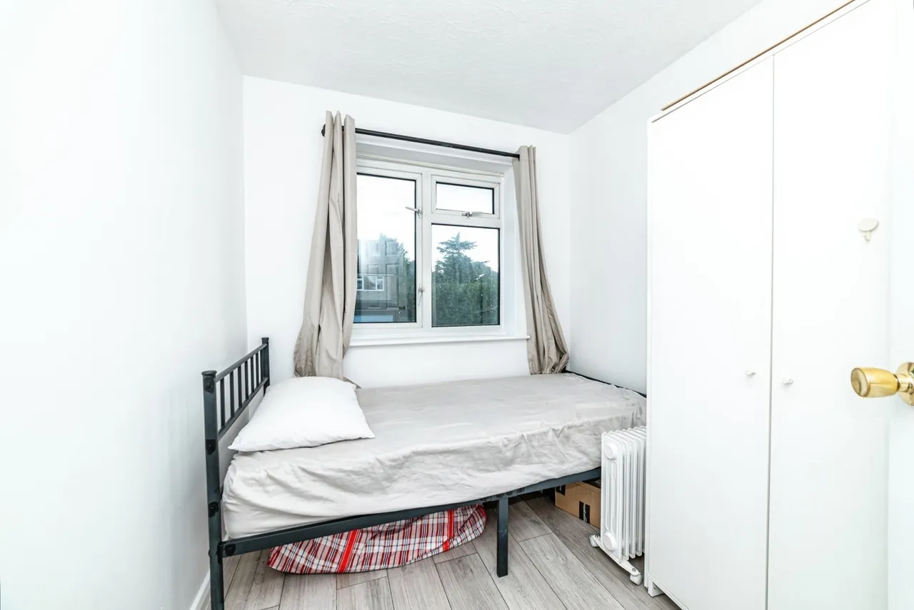 Allnutt Avenue, Basingstoke, RG21, photo 14