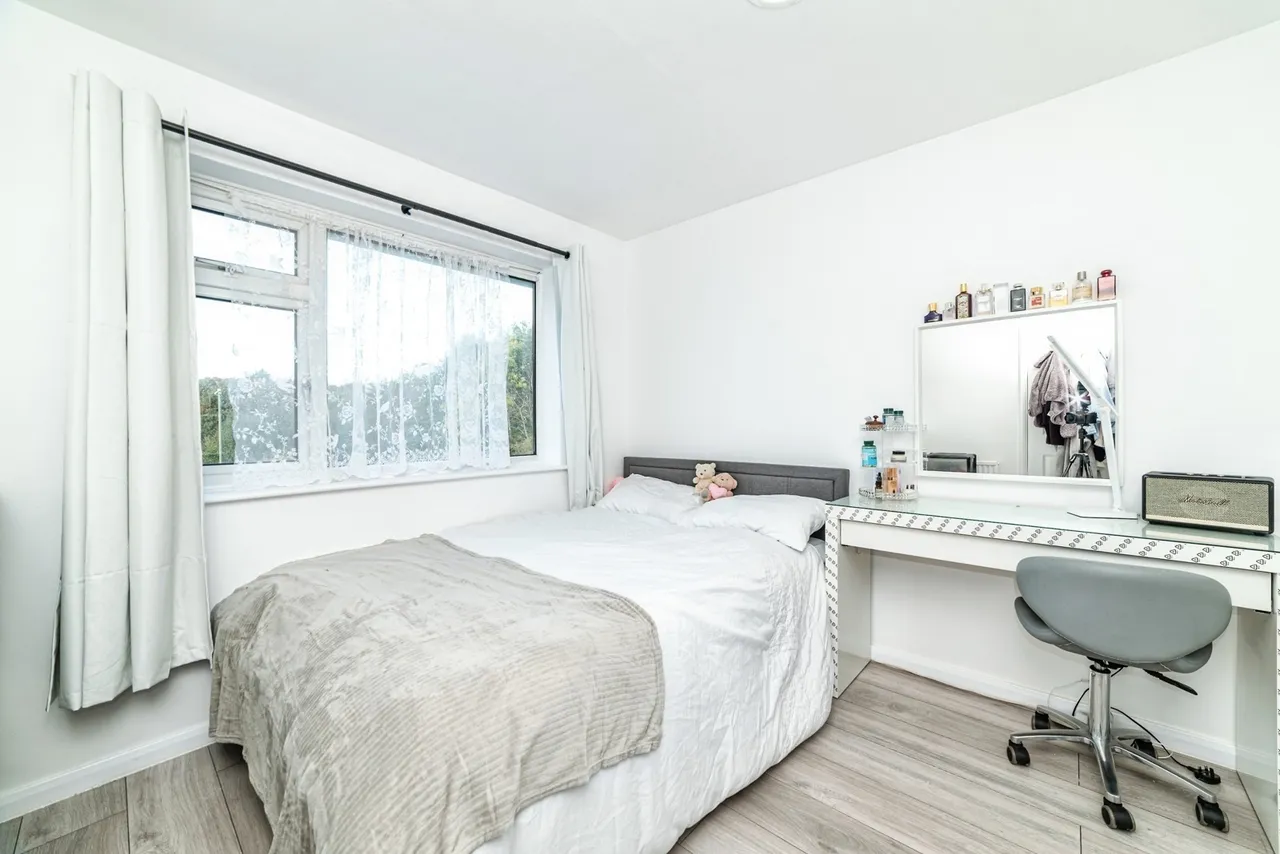 Allnutt Avenue, Basingstoke, RG21, photo 12