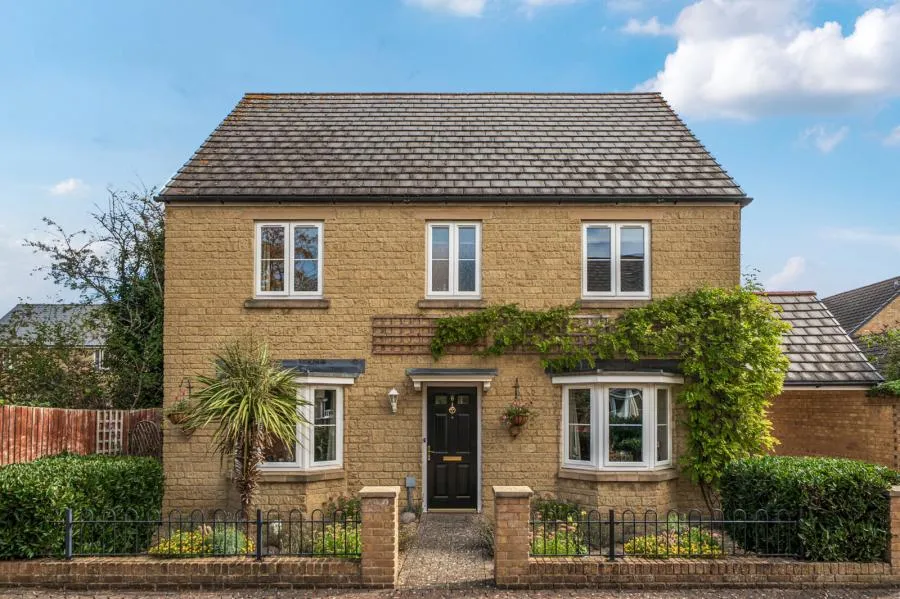 Baldwin Mews, Carterton, OX18, photo 19