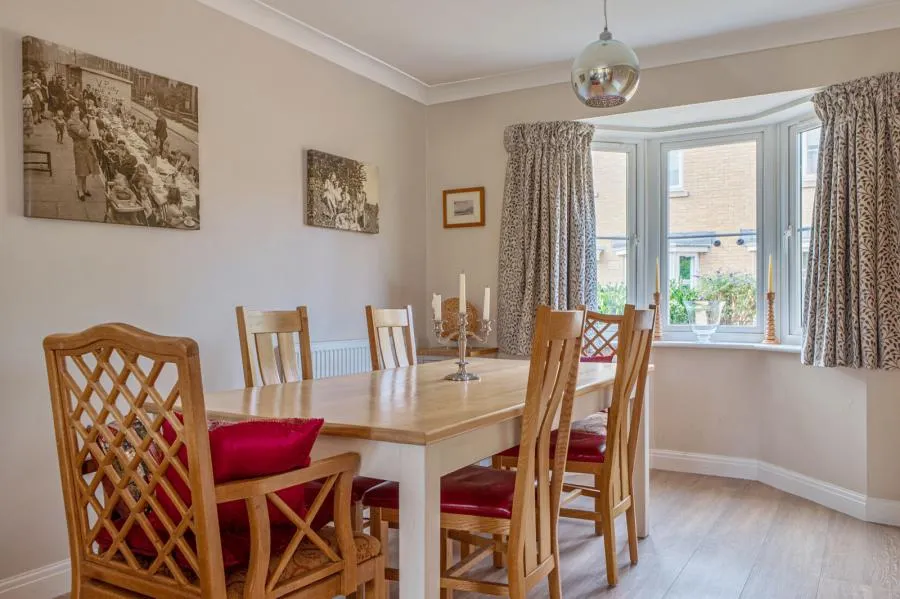 Baldwin Mews, Carterton, OX18, photo 8